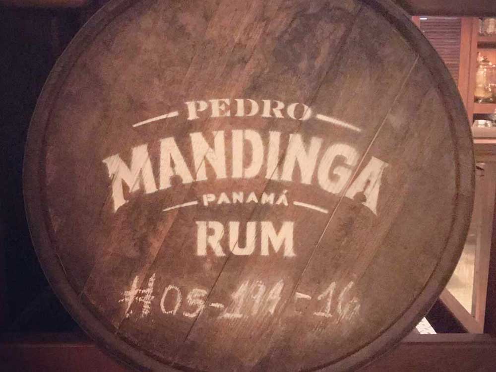 THINGS TO DO IN PANAMA CITY: Rum Tasting at Pedro Mandinga Rum Bar | VISTACANAS.COM